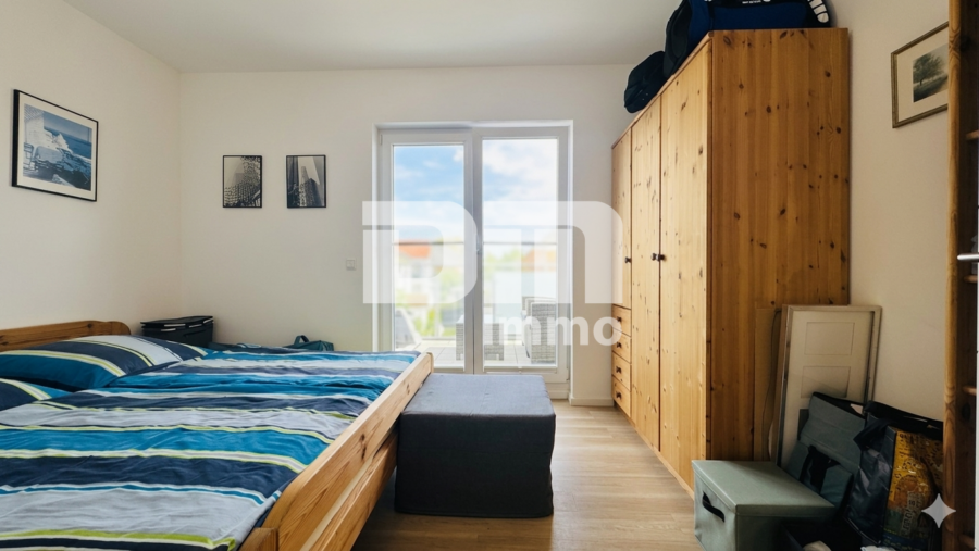 Exklusives Penthouse-Juwel mit 360 Grad Panorama-Dachterrasse in Baunatal-Großenritte - Schlafzimmer 3 / Kind / Gäste / Zugang Terrasse